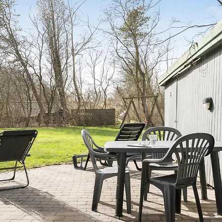 4 Bedroom Lovely In Ferienhaus